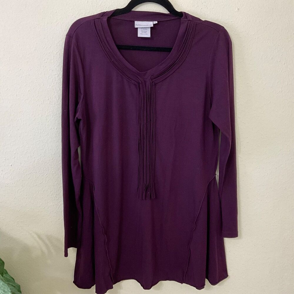 Soft Surroundings tunic top flair hem women Size M Purple pintuck front LS